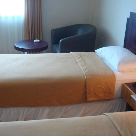 Crown Hotel Tanjung Selor Eksteriør bilde