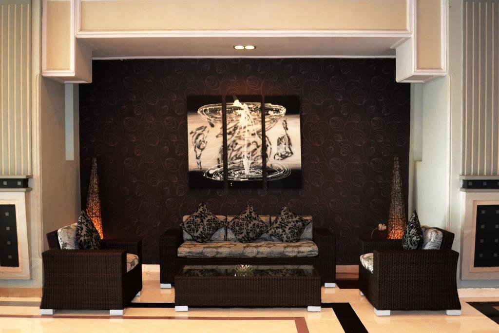 Crown Hotel Tanjung Selor Eksteriør bilde