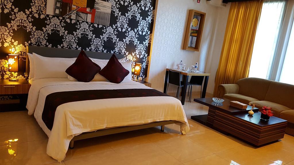 Crown Hotel Tanjung Selor Eksteriør bilde