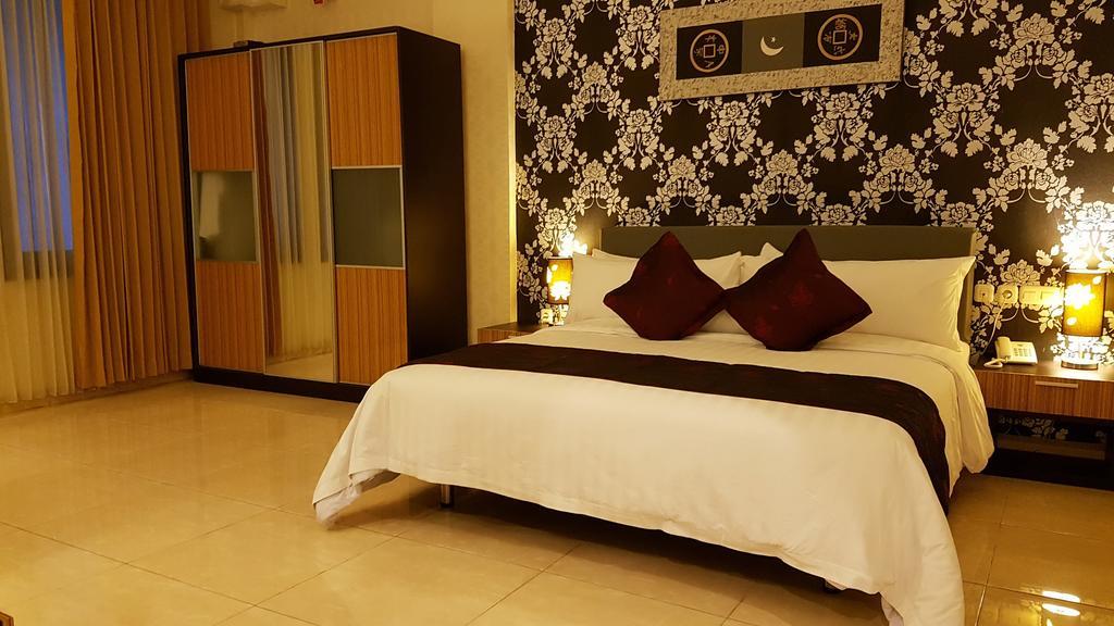 Crown Hotel Tanjung Selor Eksteriør bilde
