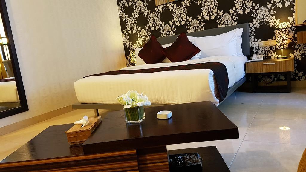 Crown Hotel Tanjung Selor Eksteriør bilde
