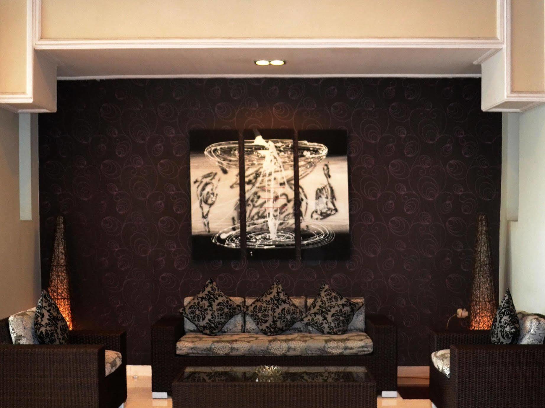 Crown Hotel Tanjung Selor Eksteriør bilde